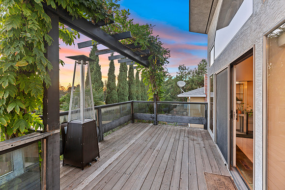Twilight real estate photography of a luxury Hayward home at sunset