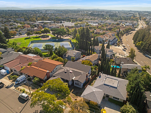 Aerial real estate photography of a luxury home in Hayward California
